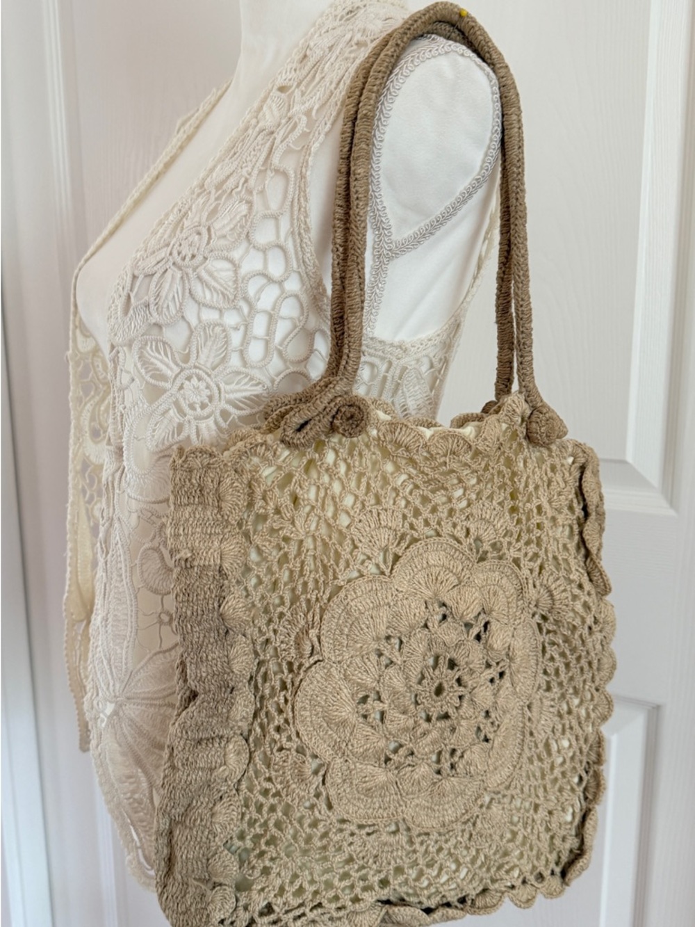 Vintage 70s Hand-Crocheted Beige Tote Boho Crochet Shoulder Off White Beach Bag